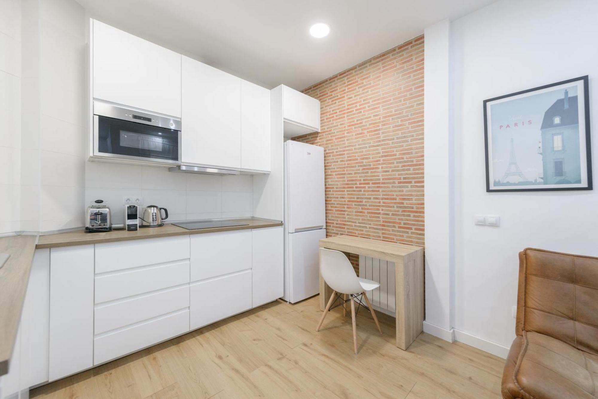 Апартаменты Avila Calle, Precioso Estudio En Santiago Bernabeu-Estrecho En Segundo Piso Sin Ascensor Мадрид Экстерьер фото