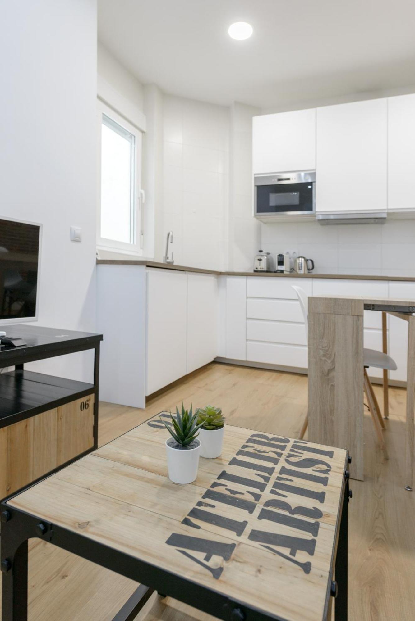 Апартаменты Avila Calle, Precioso Estudio En Santiago Bernabeu-Estrecho En Segundo Piso Sin Ascensor Мадрид Экстерьер фото