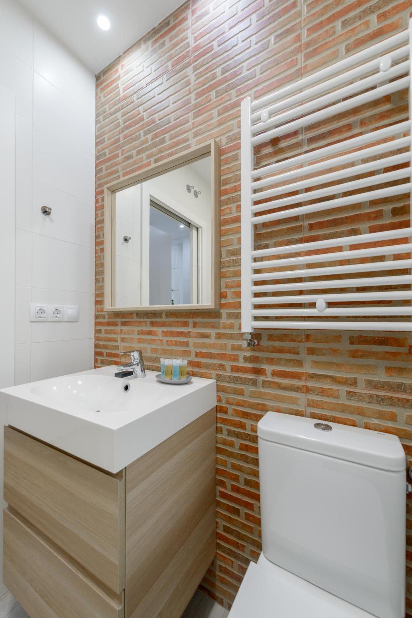 Апартаменты Avila Calle, Precioso Estudio En Santiago Bernabeu-Estrecho En Segundo Piso Sin Ascensor Мадрид Экстерьер фото