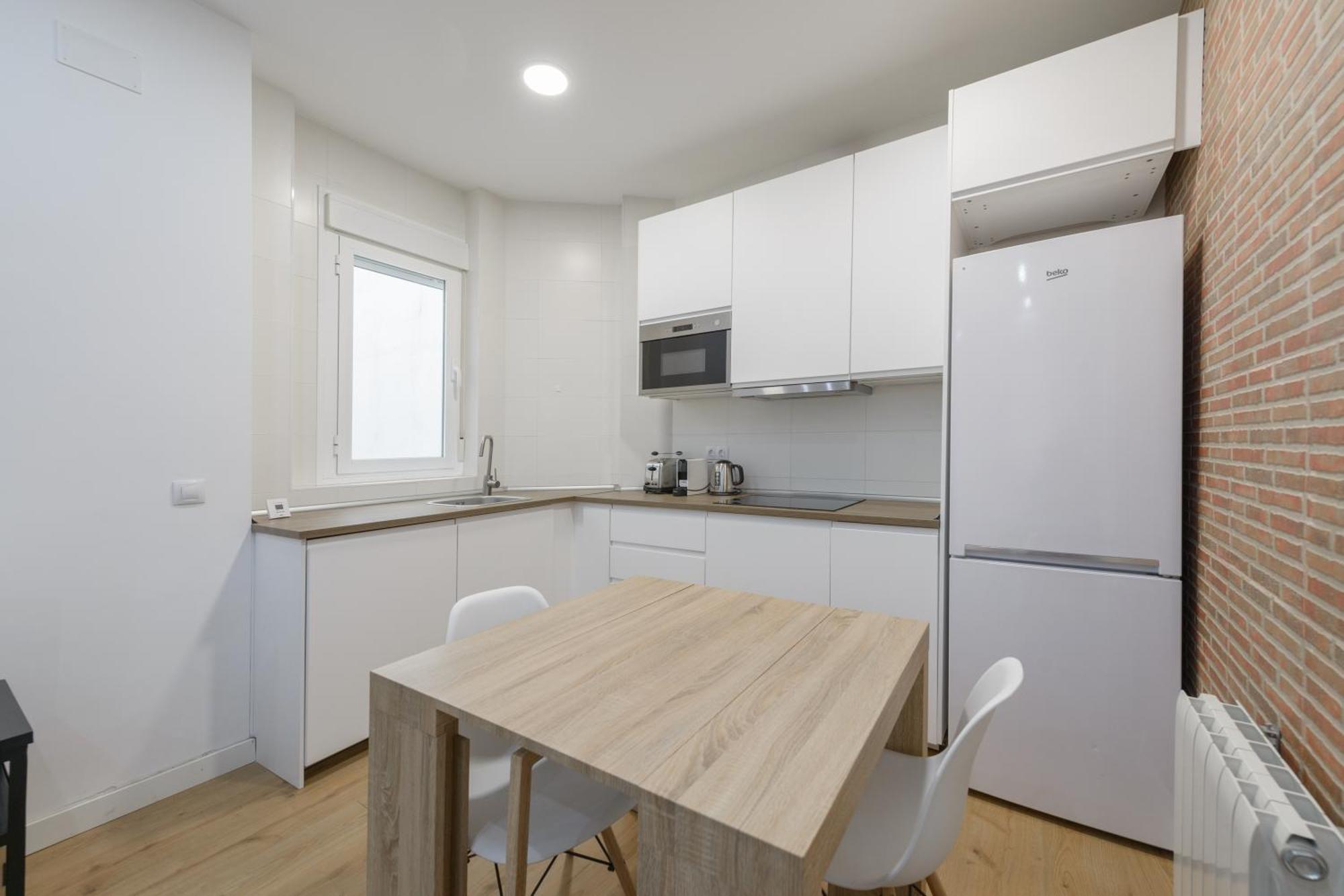 Апартаменты Avila Calle, Precioso Estudio En Santiago Bernabeu-Estrecho En Segundo Piso Sin Ascensor Мадрид Экстерьер фото