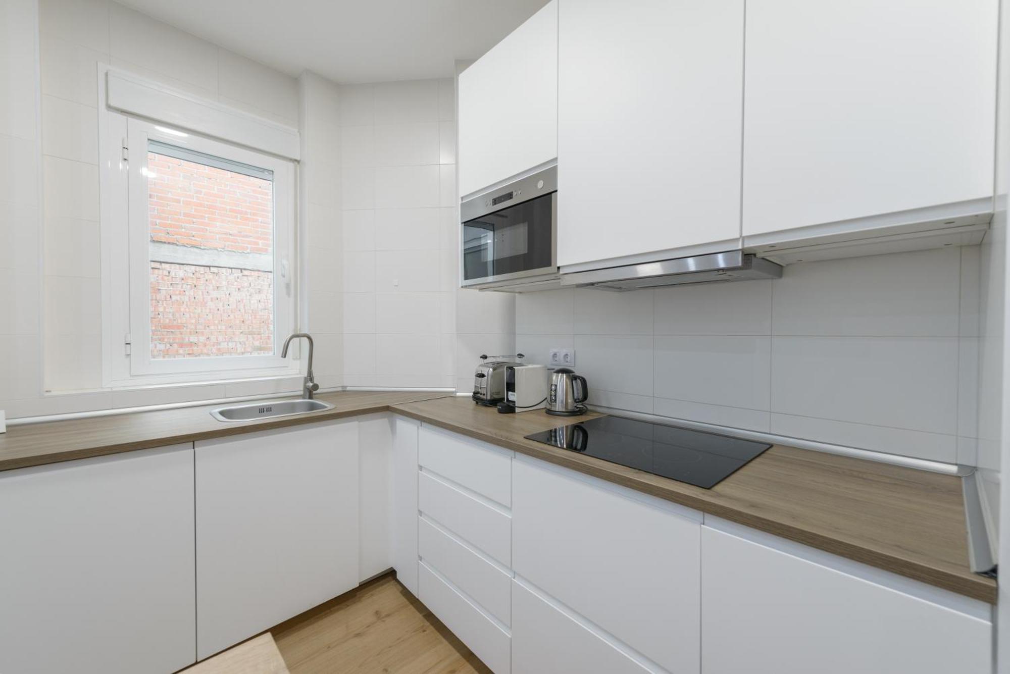 Апартаменты Avila Calle, Precioso Estudio En Santiago Bernabeu-Estrecho En Segundo Piso Sin Ascensor Мадрид Экстерьер фото