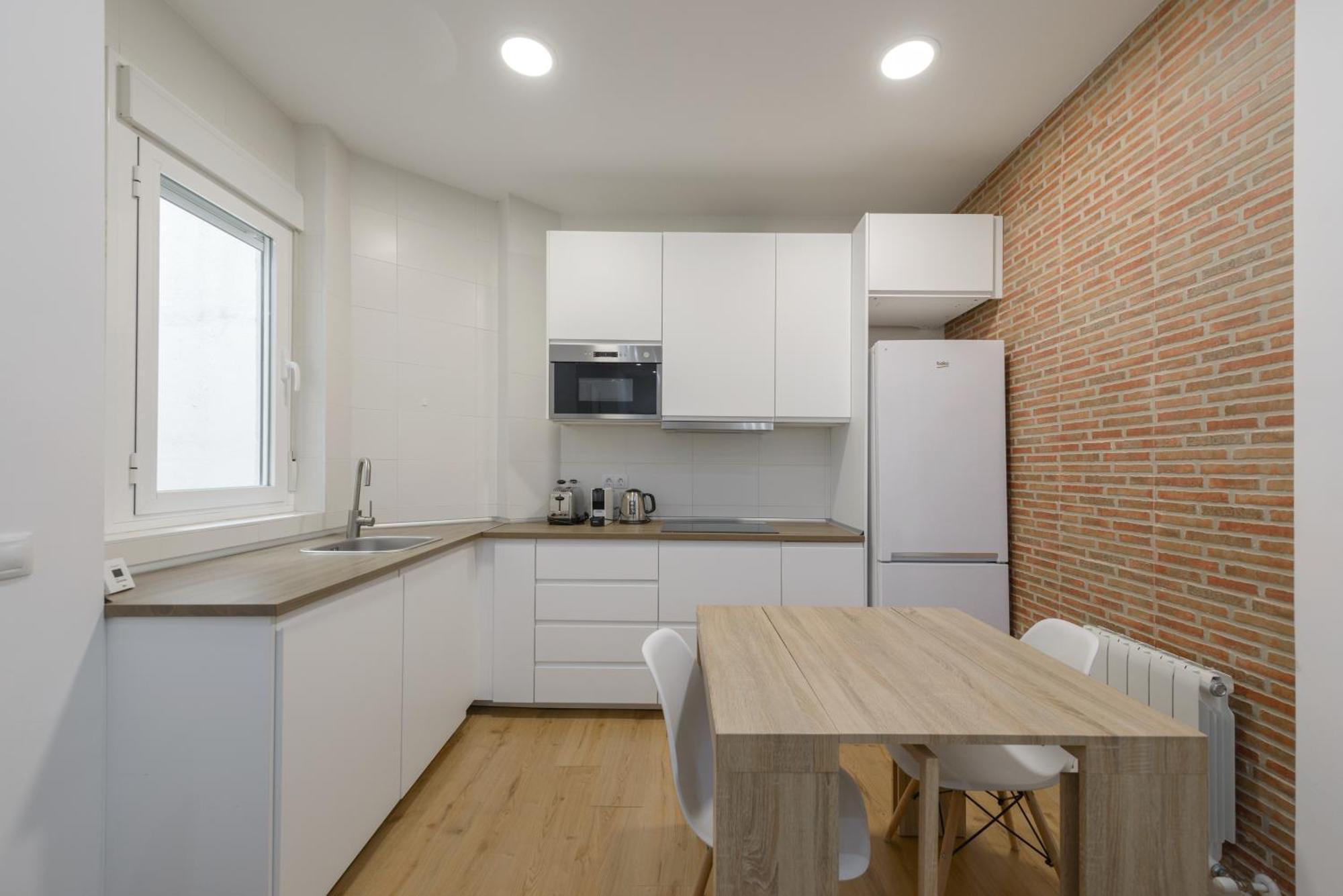 Апартаменты Avila Calle, Precioso Estudio En Santiago Bernabeu-Estrecho En Segundo Piso Sin Ascensor Мадрид Экстерьер фото
