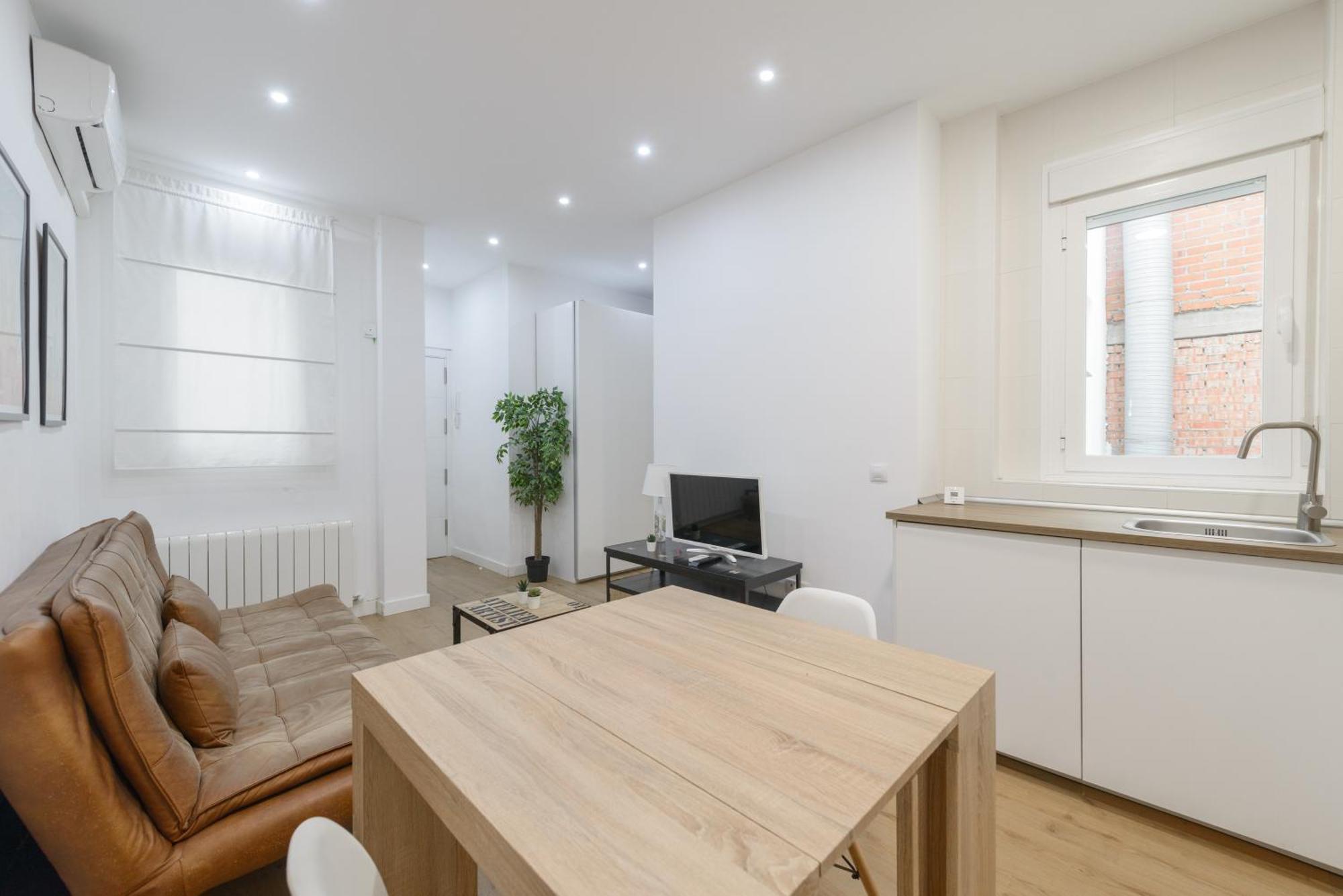 Апартаменты Avila Calle, Precioso Estudio En Santiago Bernabeu-Estrecho En Segundo Piso Sin Ascensor Мадрид Экстерьер фото