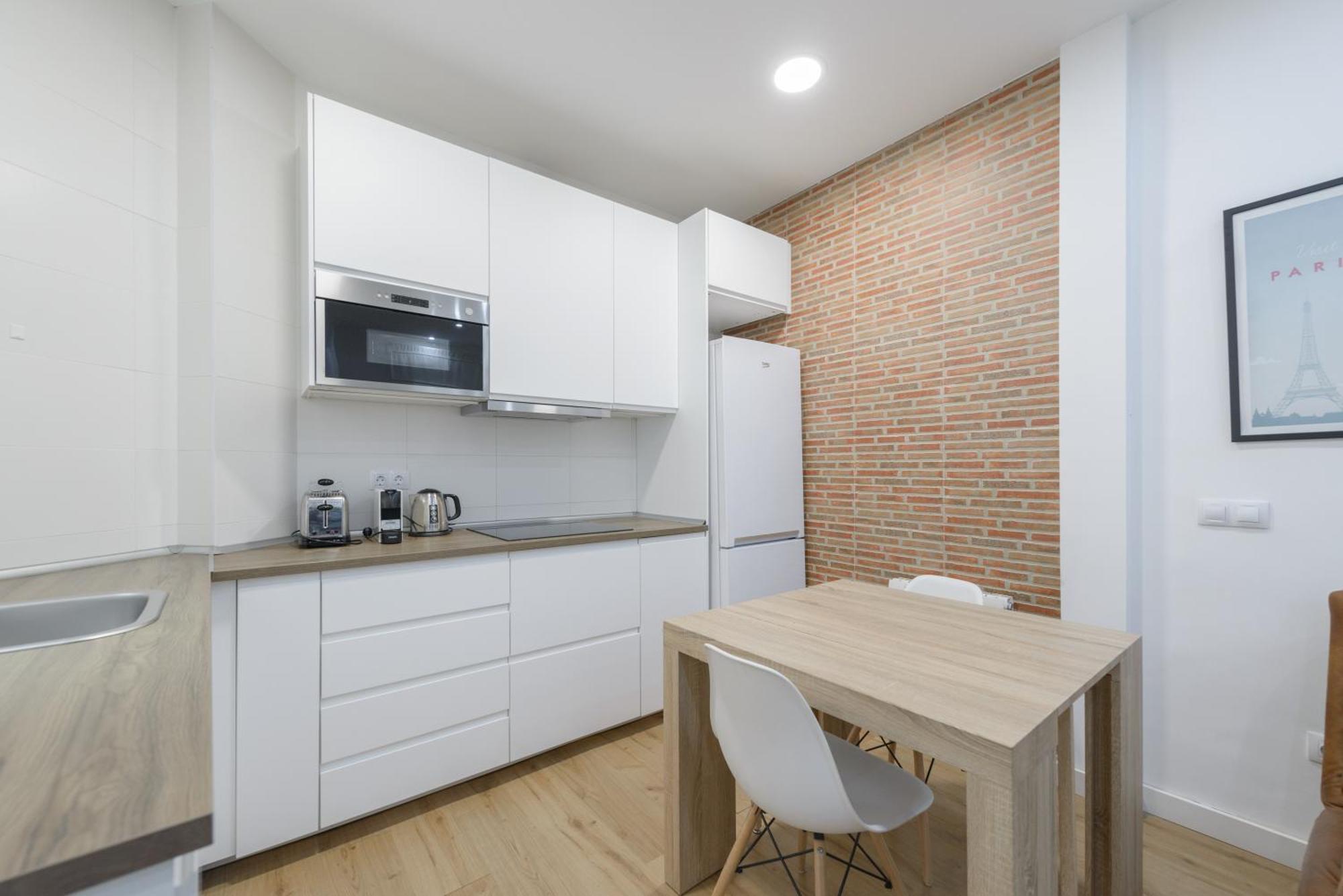 Апартаменты Avila Calle, Precioso Estudio En Santiago Bernabeu-Estrecho En Segundo Piso Sin Ascensor Мадрид Экстерьер фото