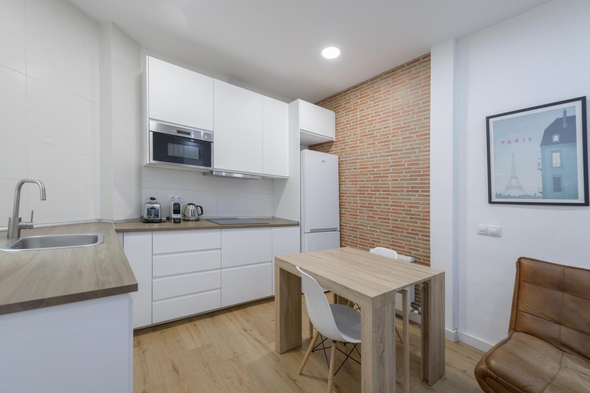Апартаменты Avila Calle, Precioso Estudio En Santiago Bernabeu-Estrecho En Segundo Piso Sin Ascensor Мадрид Экстерьер фото